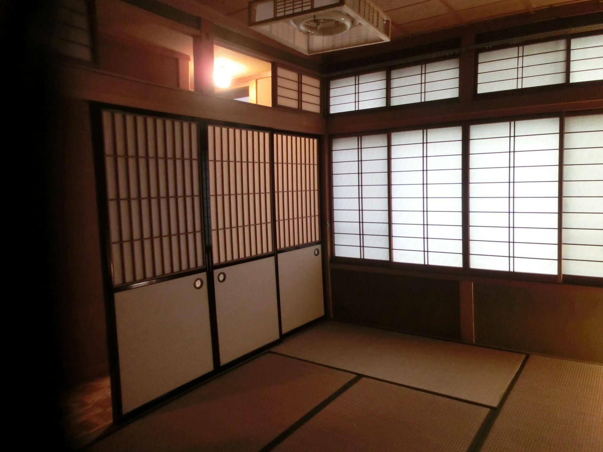 מלון Takayama Ninja House מראה חיצוני תמונה